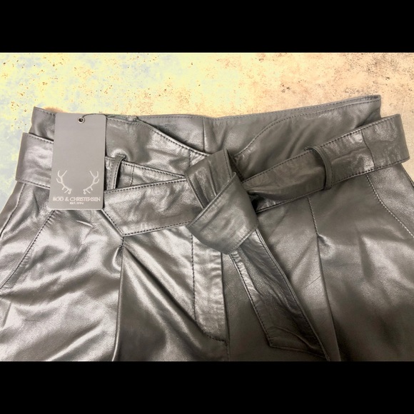 NWT Black Leather Belted Tapered Leg Trouser - Picture 2 of 7